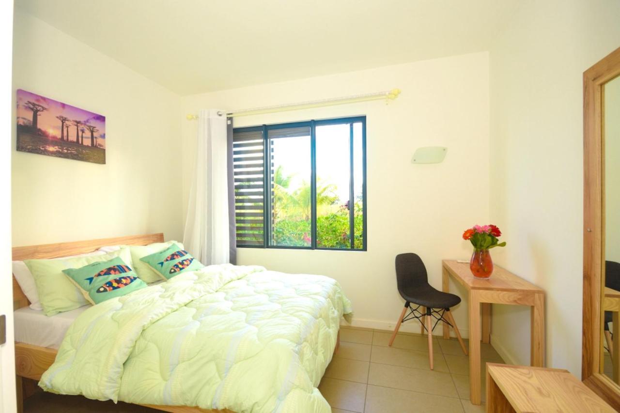 Apartment With 3 Bedrooms In Roches Noires, With Wonderful Sea View, Shared Pool, Terrace Rivière du Rempart Екстериор снимка