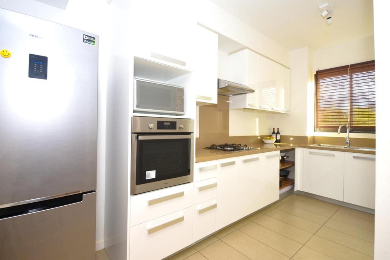Apartment With 3 Bedrooms In Roches Noires, With Wonderful Sea View, Shared Pool, Terrace Rivière du Rempart Екстериор снимка